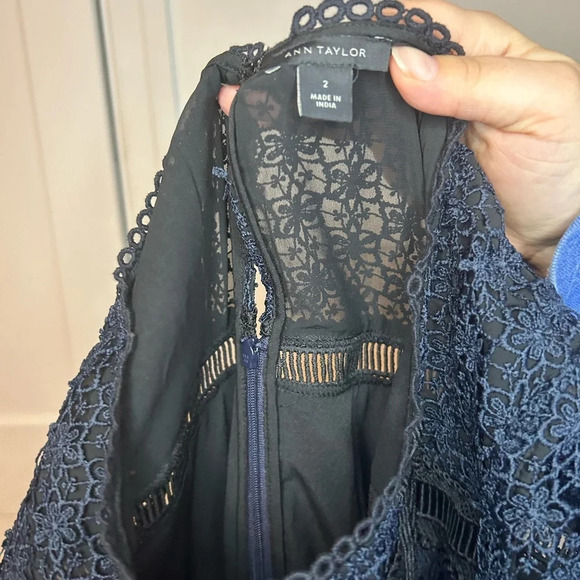 ANN TAYLOR NAVY BLUE BLACK LACE EYELET DRESS - Picture 4 of 5